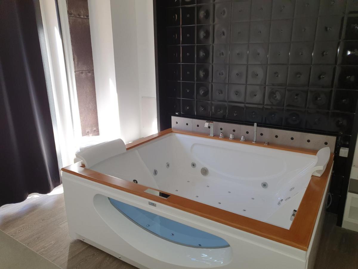 Emphasis Suites & Rooms Cagliari Exterior foto